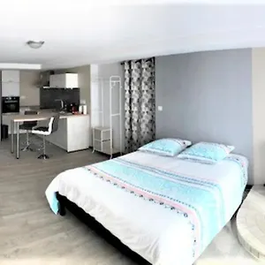 Appartement Studio Neuf Indépendant Entrée Privée, Saint-Jean-de-Muzols